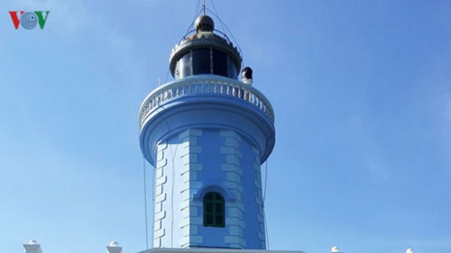 Enjoy peace on Hon Dau island