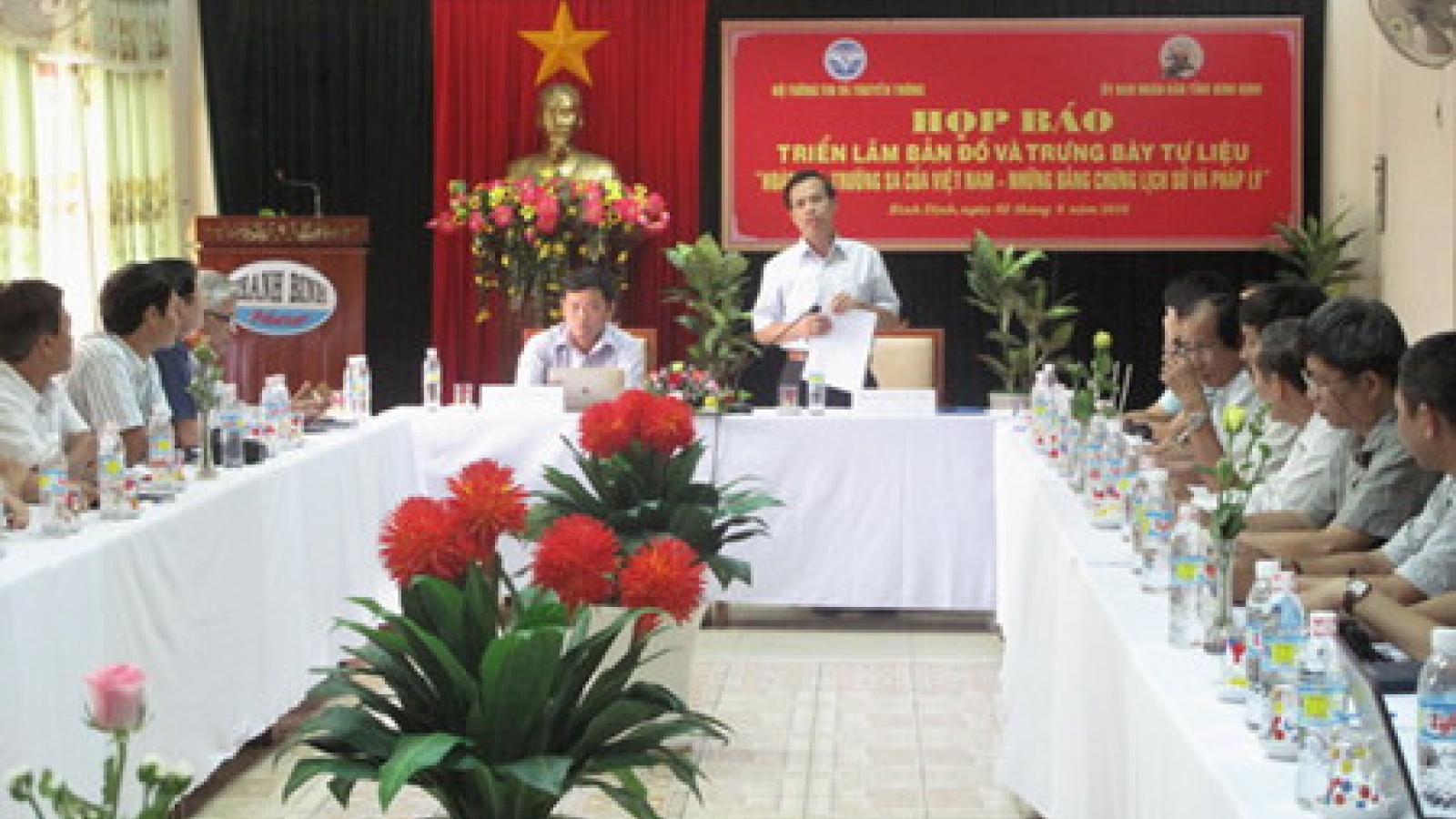 Hoang Sa, Truong Sa exhibition opens in Quy Nhon