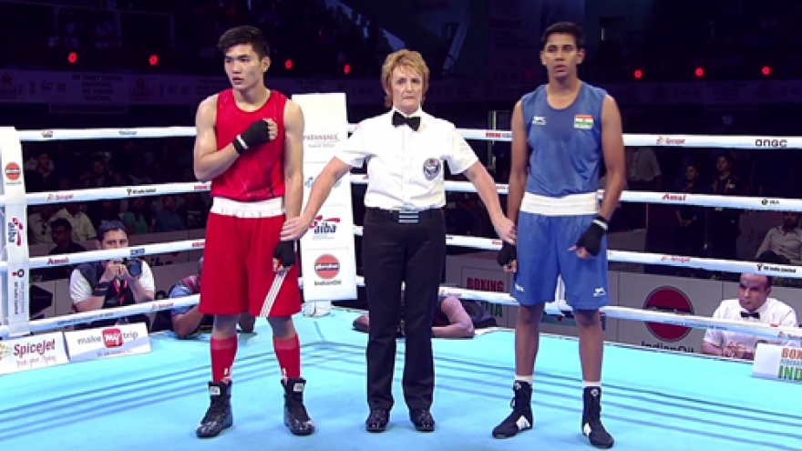 Vietnam’s young boxer wins silver at world boxing champs
