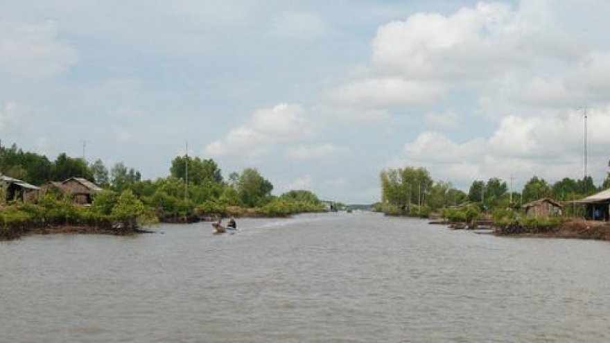 Hue: Royal banquet lures 1,000 luxury cruise travellers