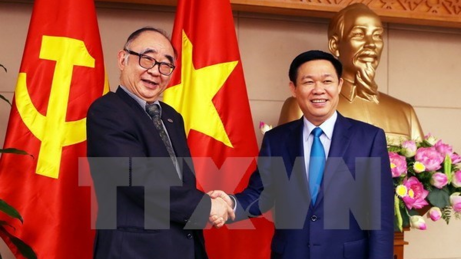 Deputy PM discusses problems facing ASEAN Economic Community