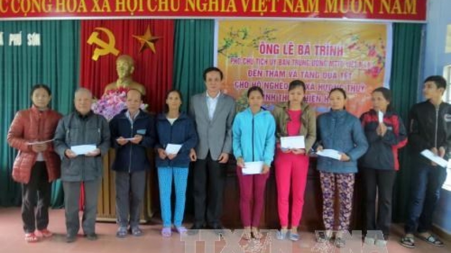Thua Thien-Hue helps needy households escape poverty