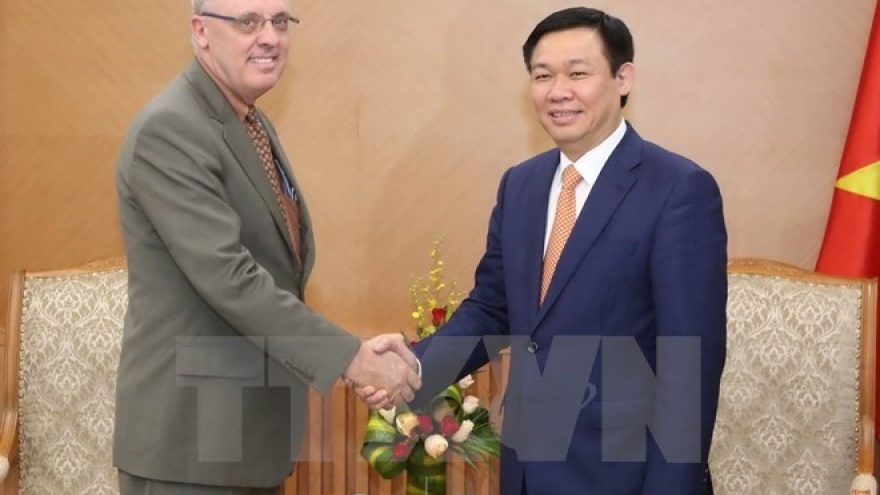Deputy PM welcomes US public policy professor