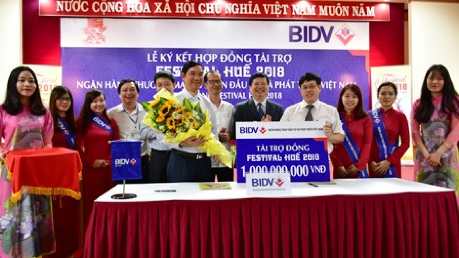 BIDV donates VND1 billion to Hue Festival