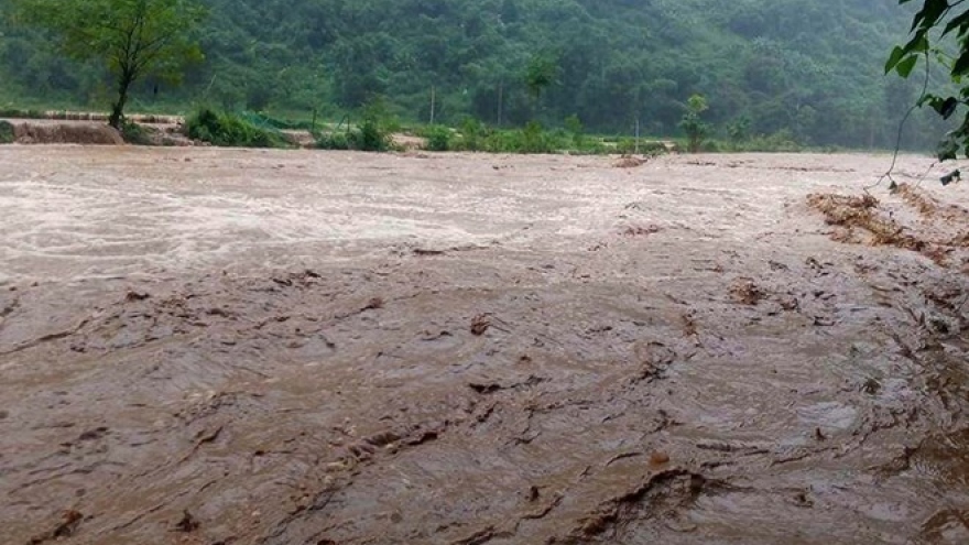 Human loss reported following downpours in the north