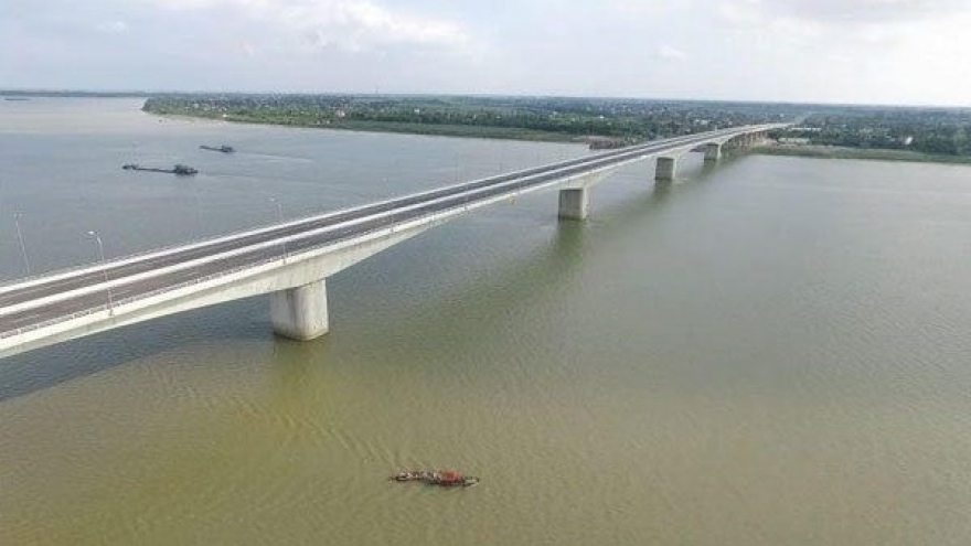 Hung Ha bridge connecting Hung Yen, Ha Nam to open on Jan 26