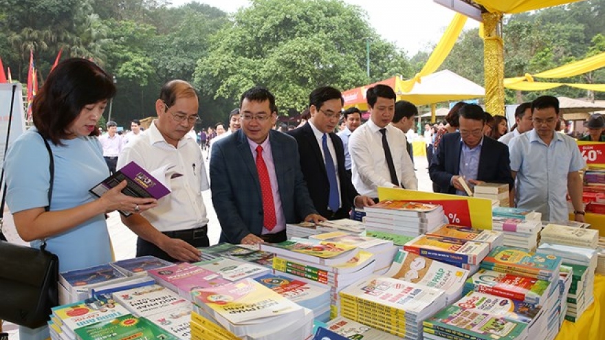 Book fair within Hung Kings Temple Festival framework opens