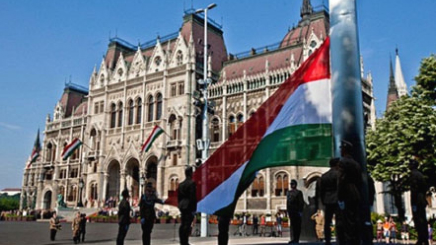 Hungary, Vietnam talk ways to spur cooperation