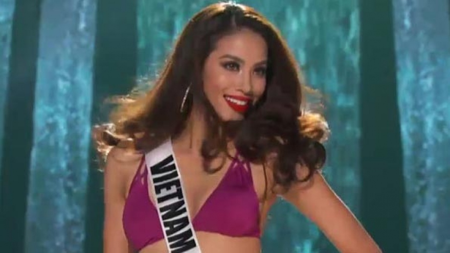 Pham Huong shows off her beauty in swimsuits contest