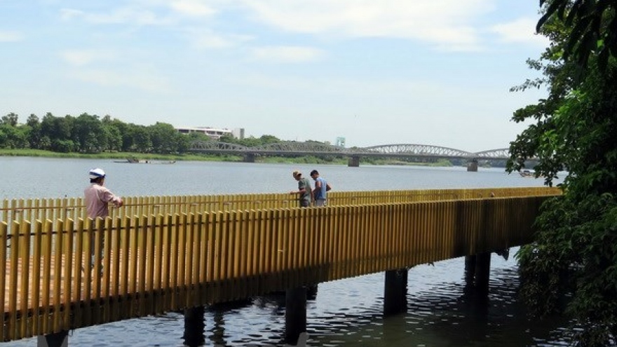 Hue to inaugurate pedestrian road along Huong riverbank in Sept
