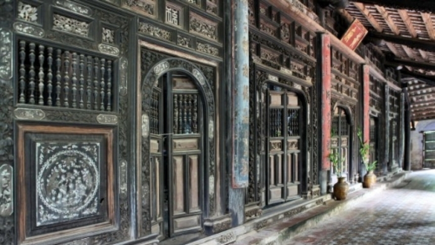 Restoration begins on old mansion  