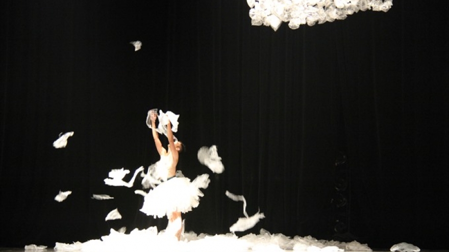 VNOB highlights contemporary dance