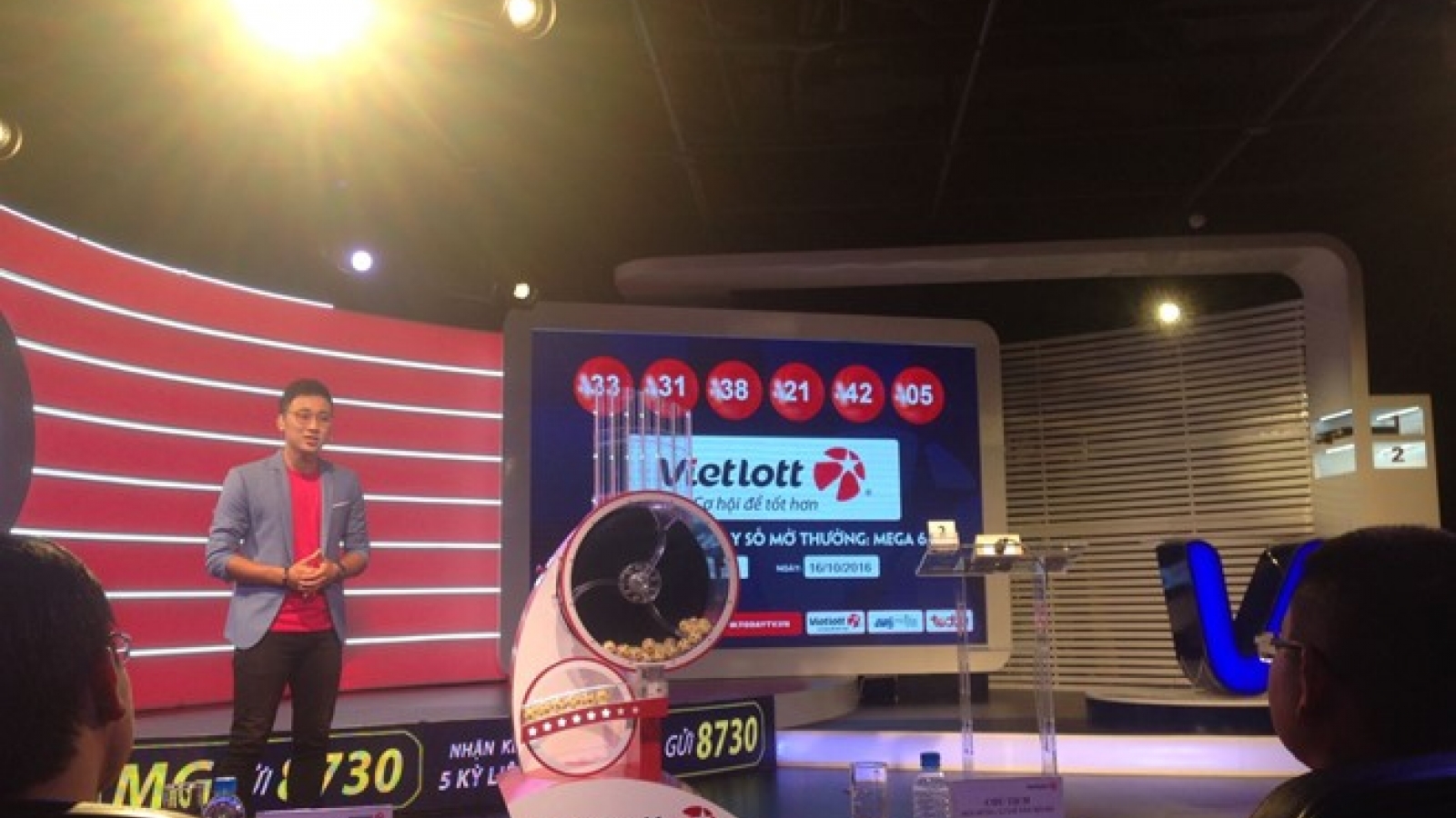 Vietnamese ticketholder wins US$4 million lottery jackpot