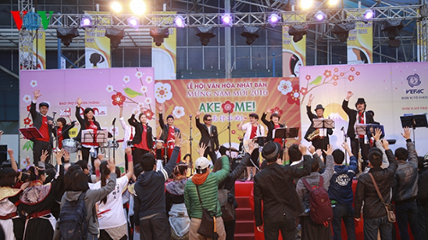 Tips Lips brings down the house at Ake Ome! 2016