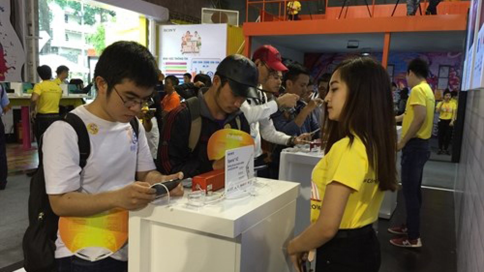 Sony Show kicks off in Hanoi, HCM City