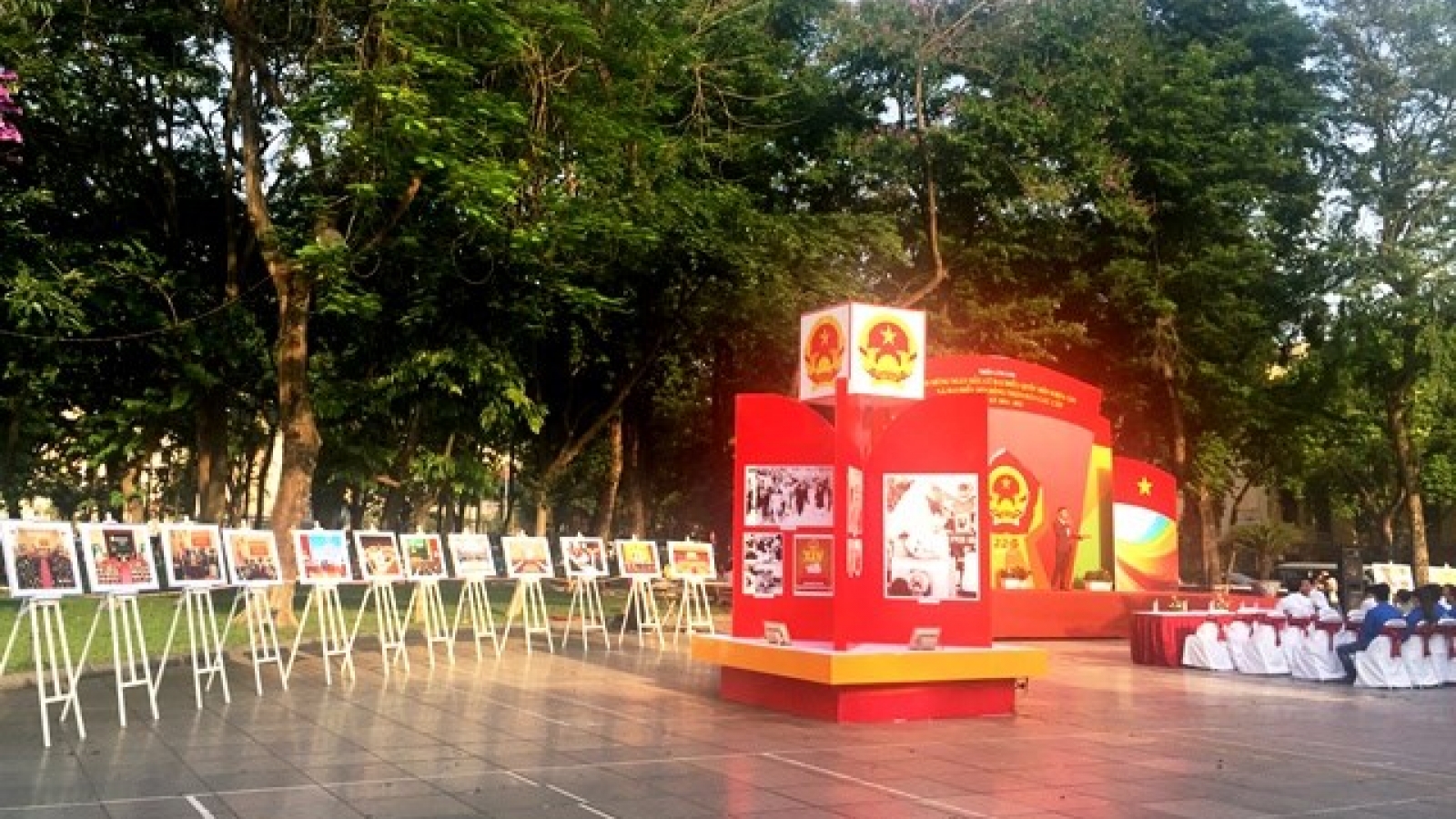 Photo exhibition marks general election in Hanoi