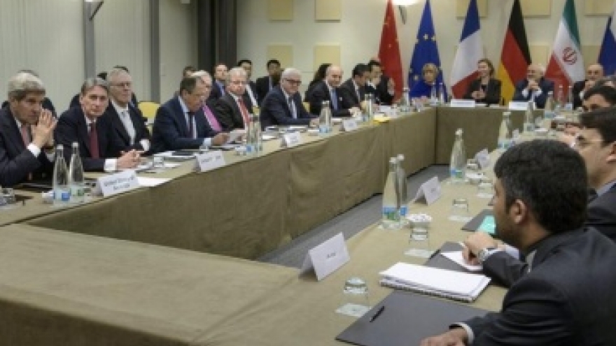 Iran, powers rush for nuclear deal