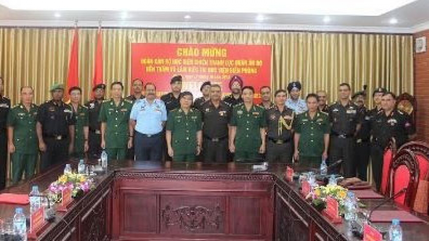Indian Army War College delegation visits Vietnam