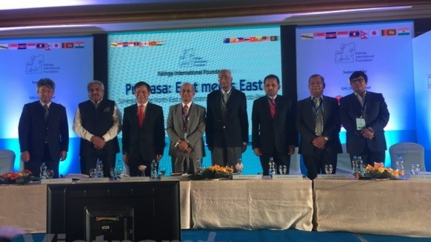 
        India seeks to boost cooperation with eastern nations
                              