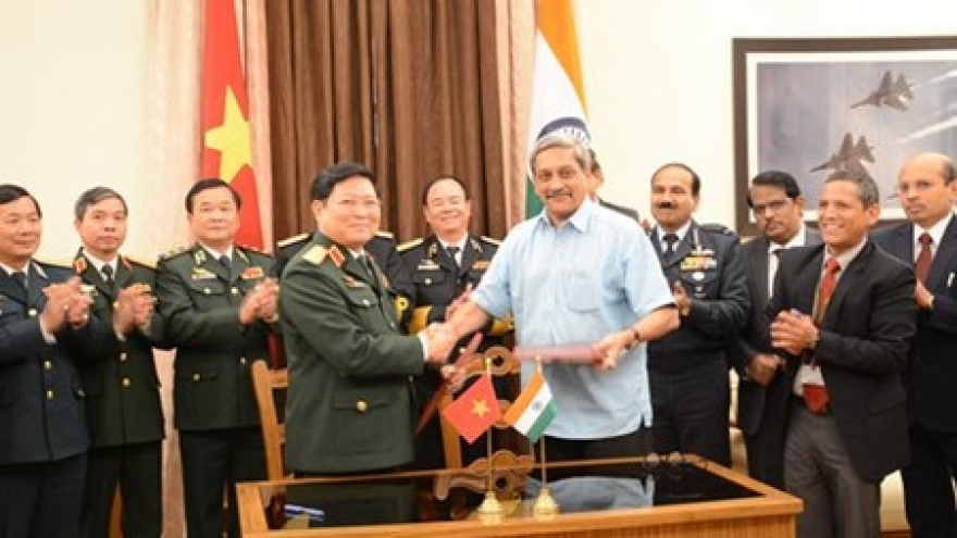 Vietnam, India hold large potential to deepen defence partnership