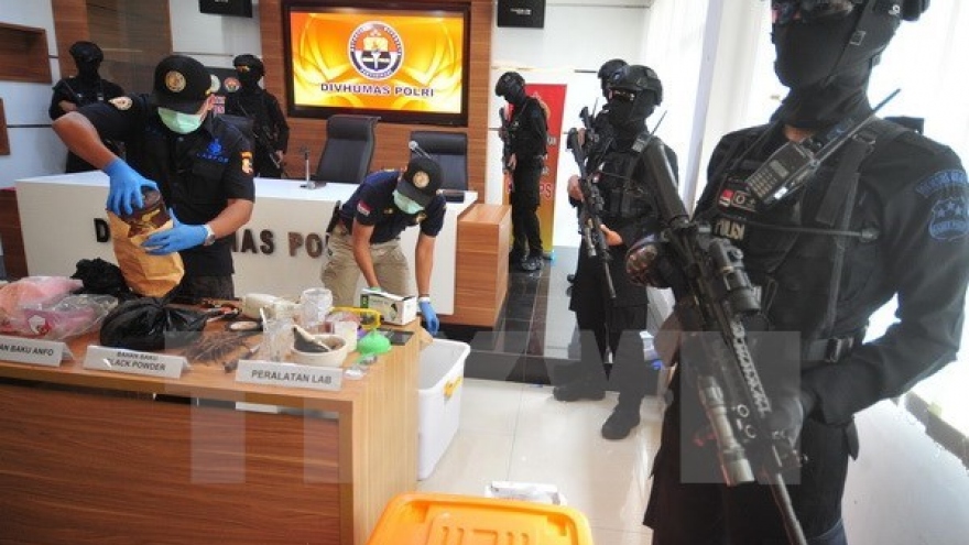 Indonesian police arrest 10 over treason