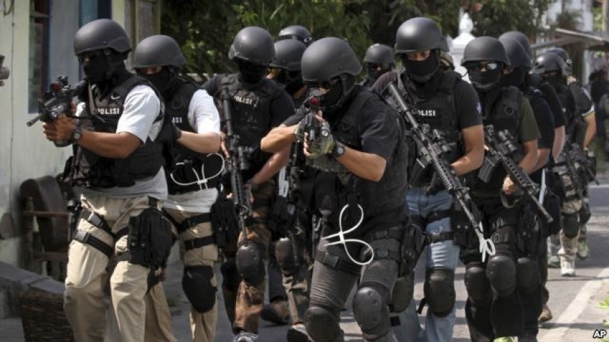
        Indonesia extends hunt for most wanted terrorist Santoso
                              