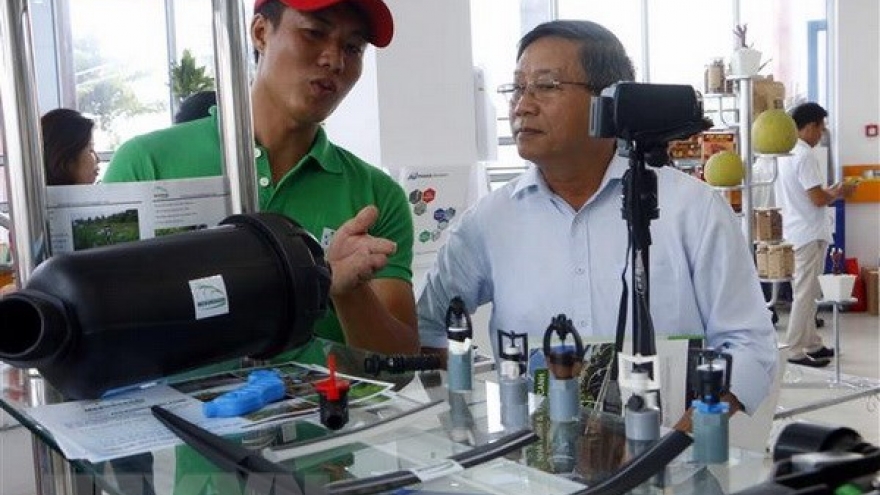 Int’l tech demonstration conference 2018 closes in Can Tho