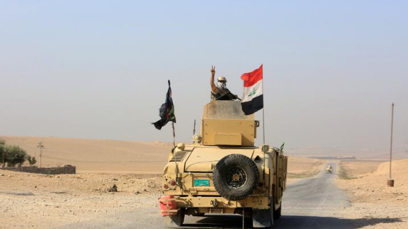Iraqi special forces seize Mosul district in fresh push