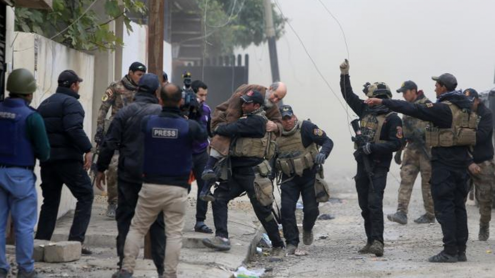 Mosul food, water reserves dwindle as fighting cuts off supplies