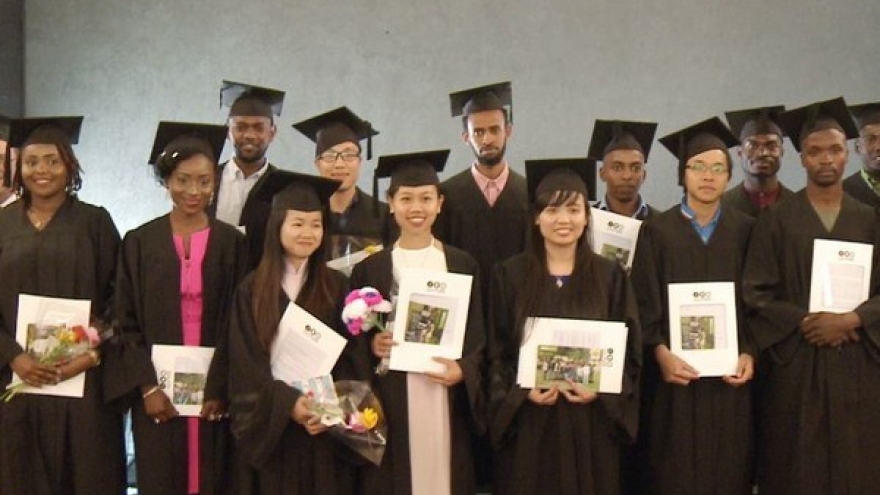 Vietnamese students graduate from Israel’s agricultural MSc course