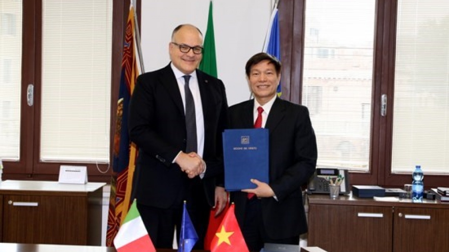 
        Ba Ria-Vung Tau sets up cooperation with Italian region
                              