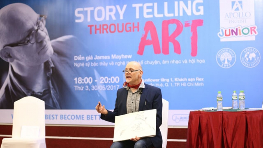 Famed storyteller meets Vietnamese English learners 