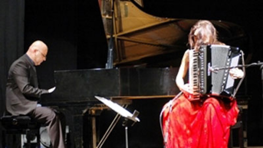 American Jazz artist enthrals Hanoi audiences