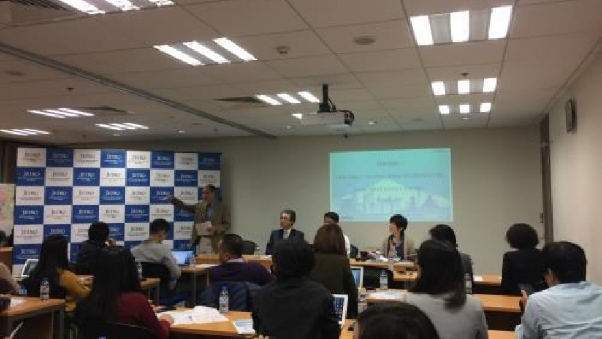 Japan rolls out red carpet for foreign investors