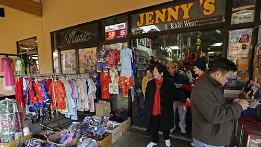 Vietnamese American wins $324million California lottery