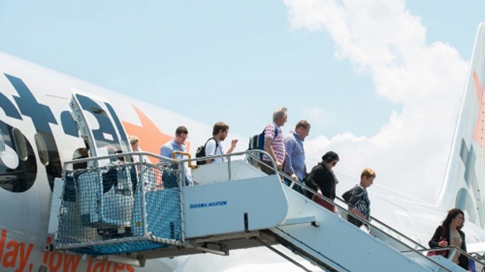 First low-cost airline provides Hanoi-Hong Kong service
