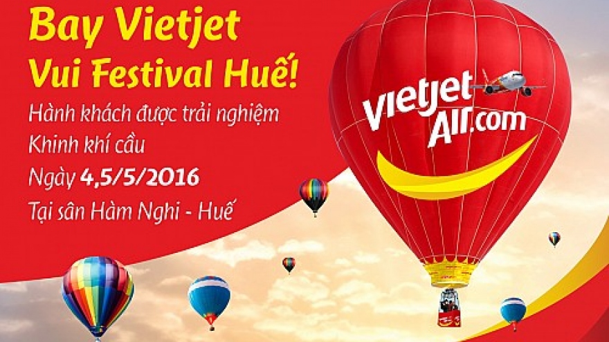 Vietjet Air offers free hot-air balloon trip at biennial festival
