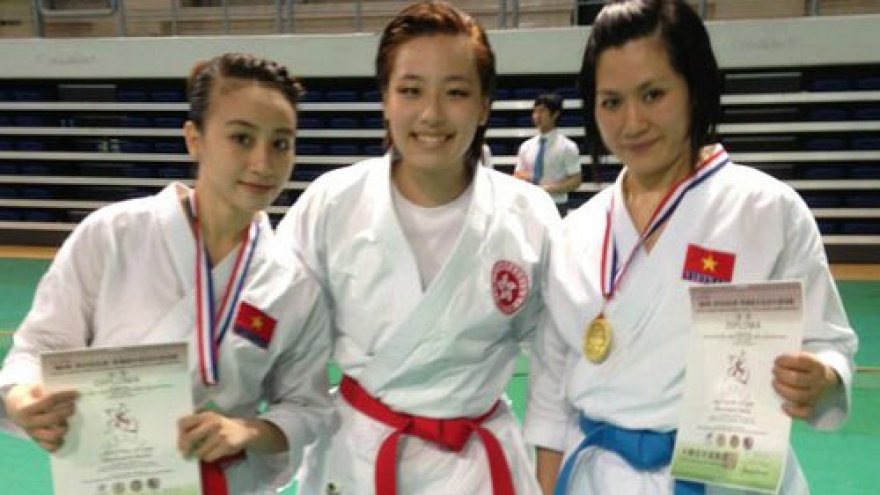 Vietnam wins gold at Korea Open karate champs