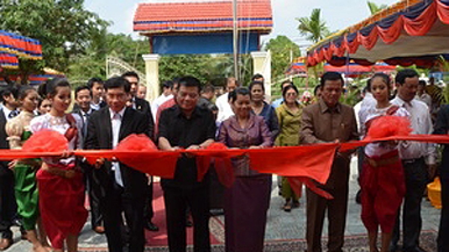 Building for OVs in Cambodia inaugurated