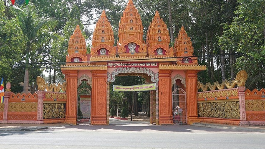 
        Khmer people welcome Chol Chnam Thmay festival
                          
                      