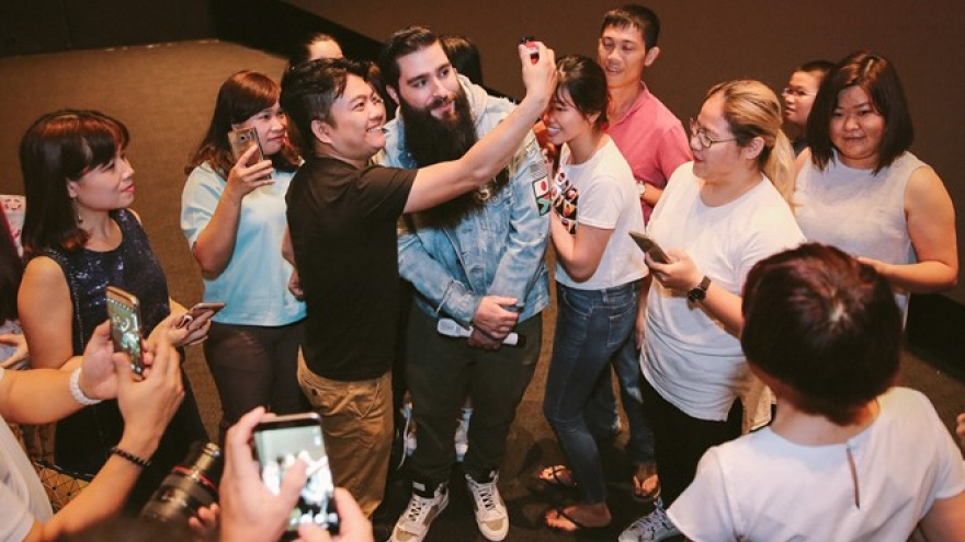 Jordan Vogt-Roberts makes surprise visit to Vietnam