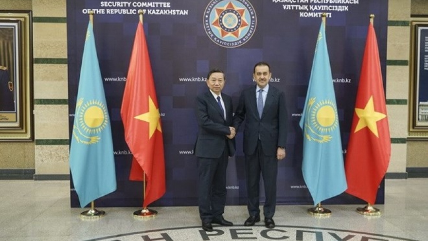 Vietnam, Kazakhstan boost cooperation in public security