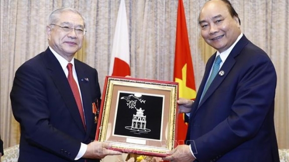 PM meets leaders of Japan-Vietnam Friendship Associations
