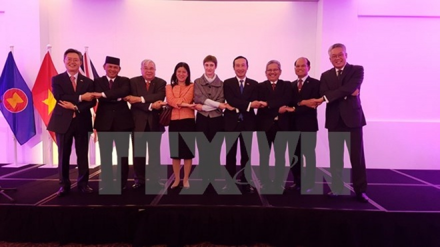 UK eyes bilateral trade deal with Vietnam