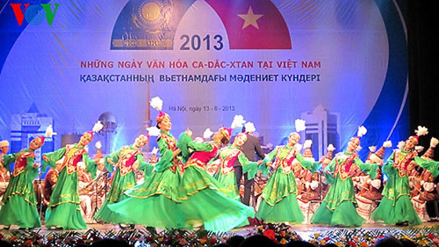 Vietnam, Kazakhstan boost friendship