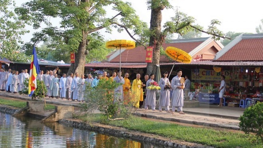 Autumn Keo pagoda festival kicks off