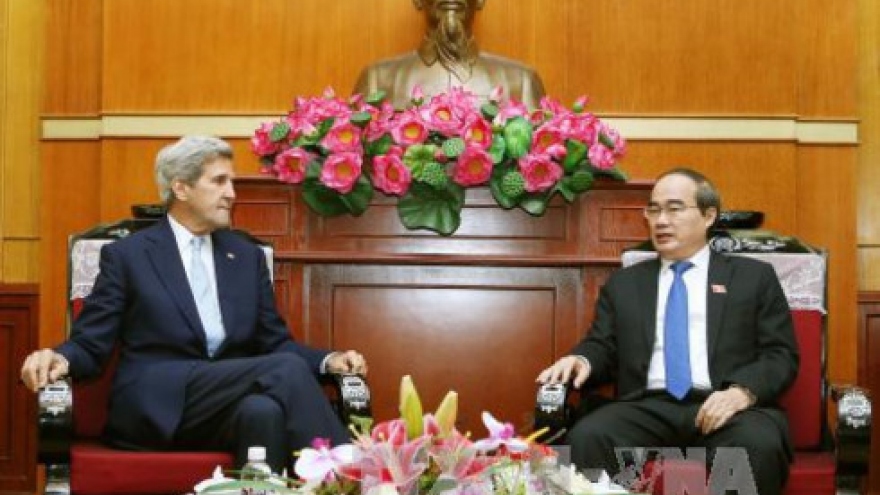 Kerry wants to help HCM City attract foreign investment