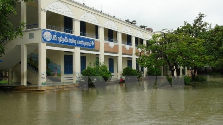 
        PM inspects post-flood recovery efforts in Khanh Hoa
                              
