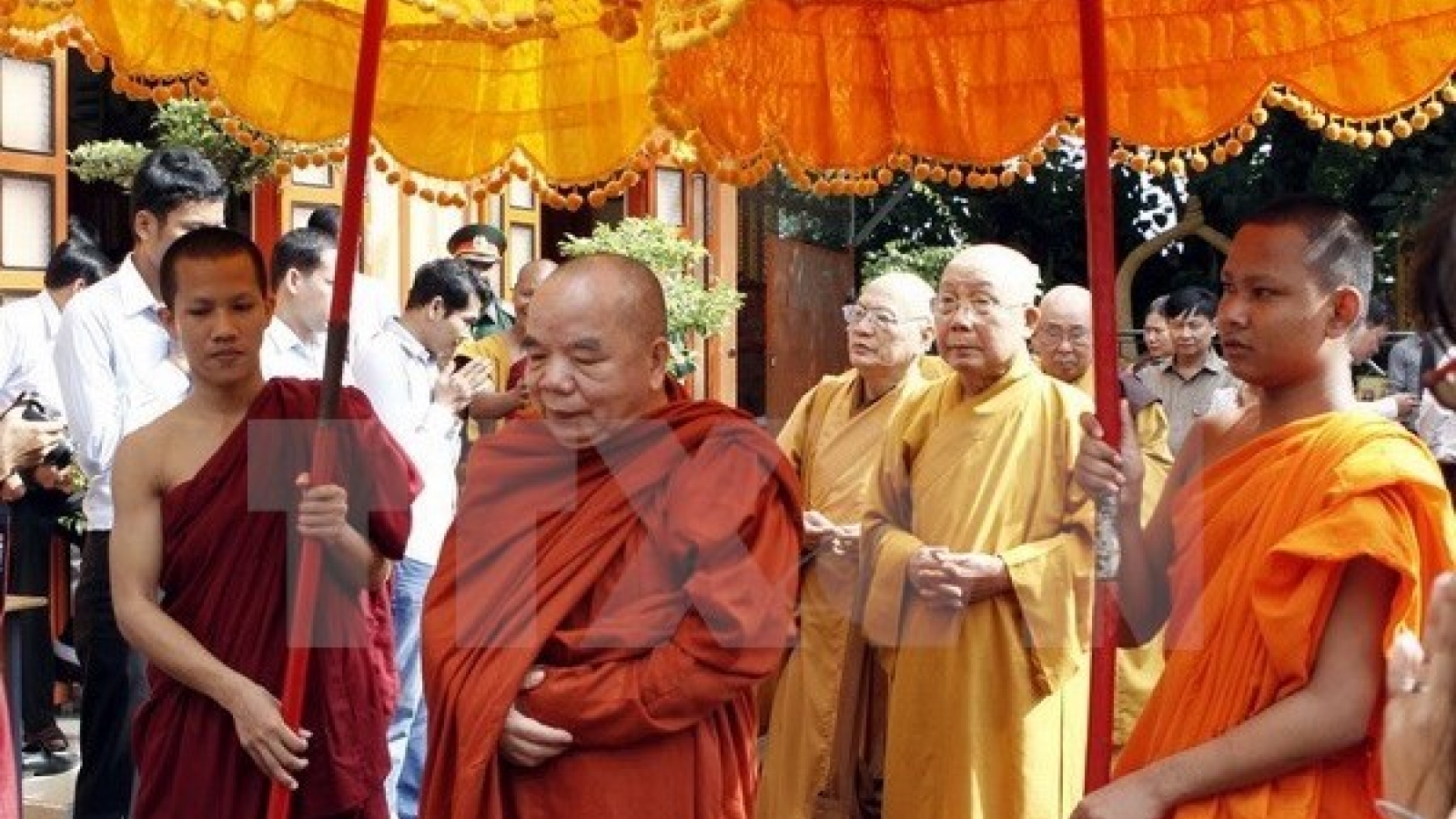 Khmer people in Tra Vinh celebrate Sene Dolta festival