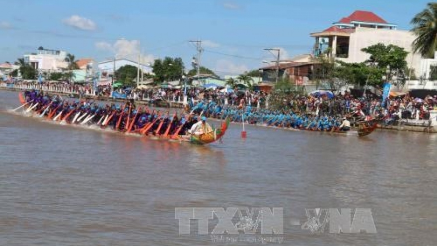 Khmer celebrate Ok Om Bok festival